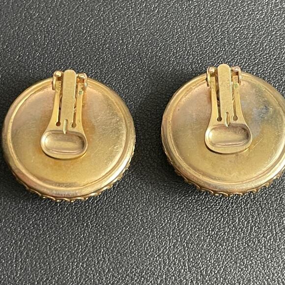 Vintage Bakelite Orange PAT PEND Ornately‎ Pronged Clip On Earrings - Picture 6 of 8